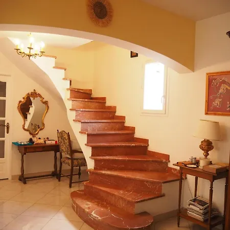 Premium With Garden And Pool, Villa *