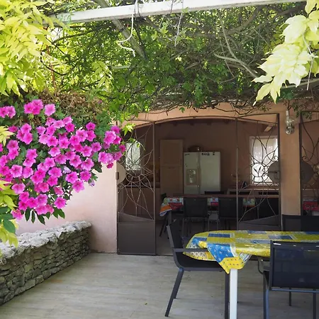 Premium With Garden And Pool, * Lambesc